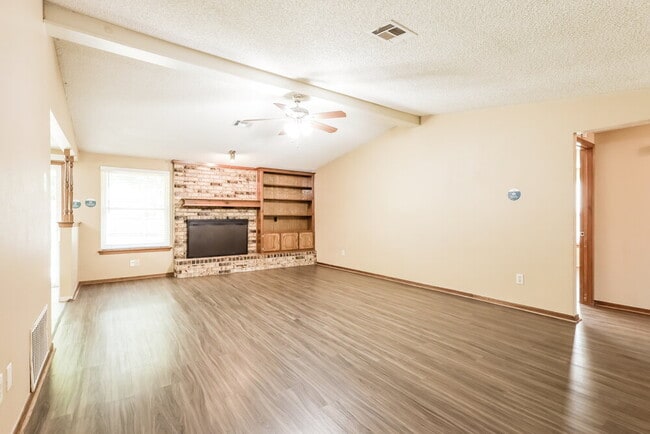 Photo - 1513 NE 3rd St
