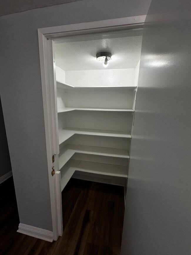 Photo - 8806 Haskell Ave