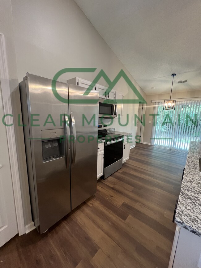 Photo - MOVE-IN SPECIAL! 1 MONTH FREE - Modern Upd... Unidad 18 SF