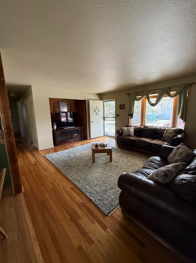 Photo - Beautiful 3 Bed, 2 Bath Stand-Alone Home | Furnished or Unfurnished Options