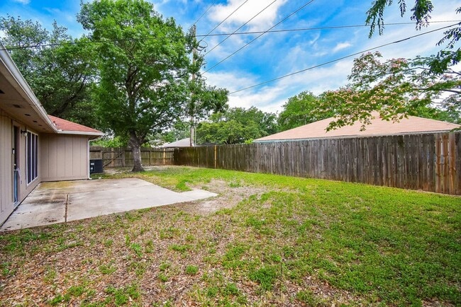 Photo - 13430 Piney Oaks Dr