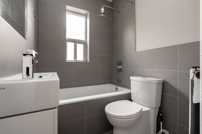 Photo - 143 Arlington Ave Unit 22