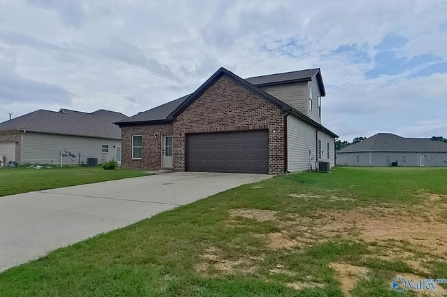 520 White Oak Cir