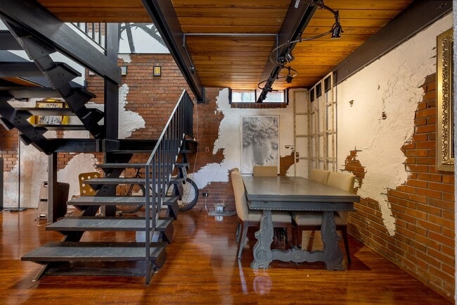 Photo - 220 Belmont Rd