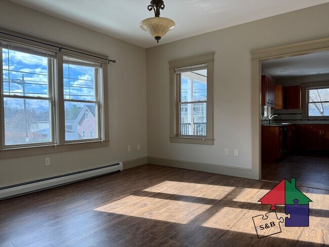 Photo - 14 Ayers St Unit 2