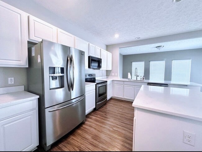 Photo - 37571 Tail Feather Dr