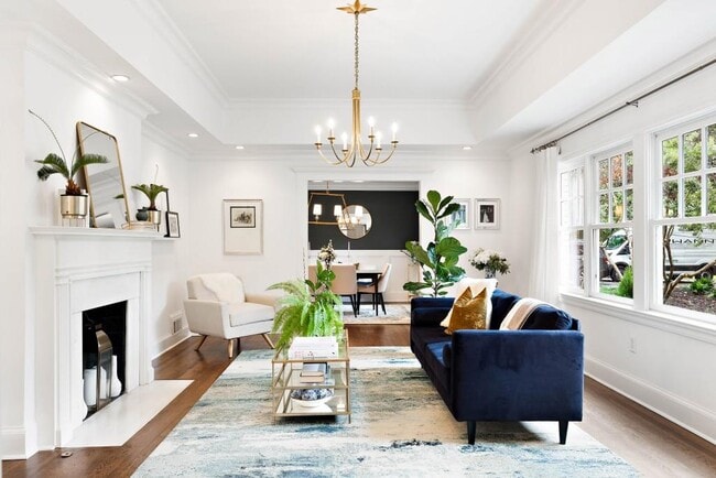 Photo - 1737 Barnesdale Way NE