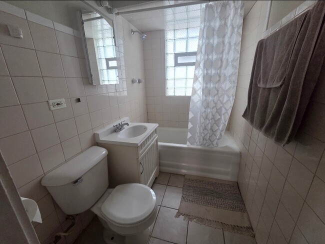 Photo - 3446 W Beach Ave Unit Apartment for rent near 2 parks