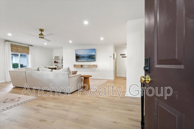 Photo - 630 Orangewood Dr