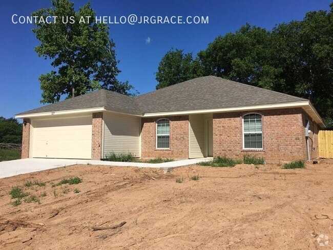 Building Photo - 227 Woodlands- Rental