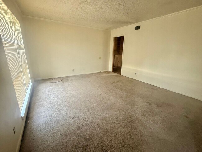 2007 Woodhaven Dr
