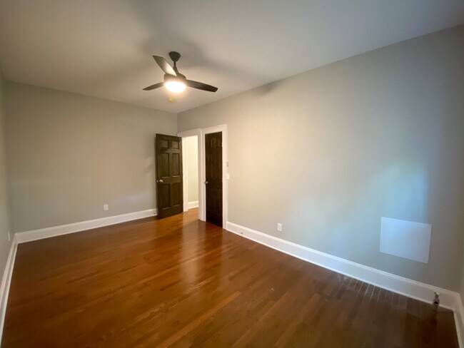 Clifton Lake Apartments