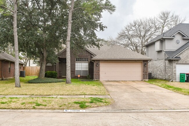 Building Photo - 14935 Chestnut Falls Dr