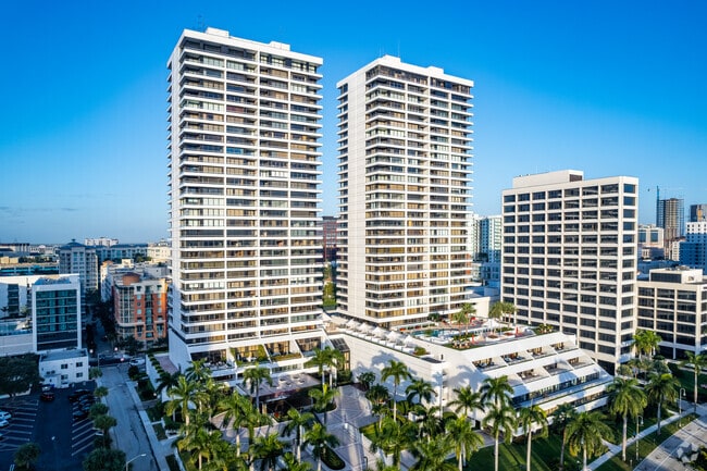 525-529 S Flagler Dr - The Plaza of the Palm Beaches