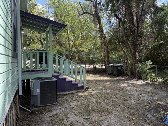 Photo - 539 W Georgia St