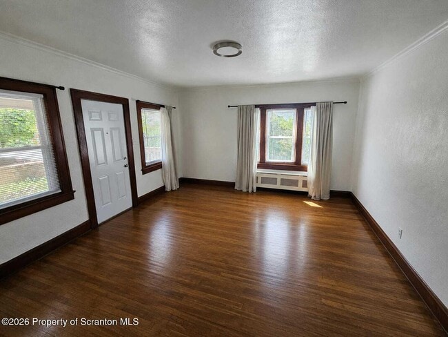 Photo - 1057 Lincoln St