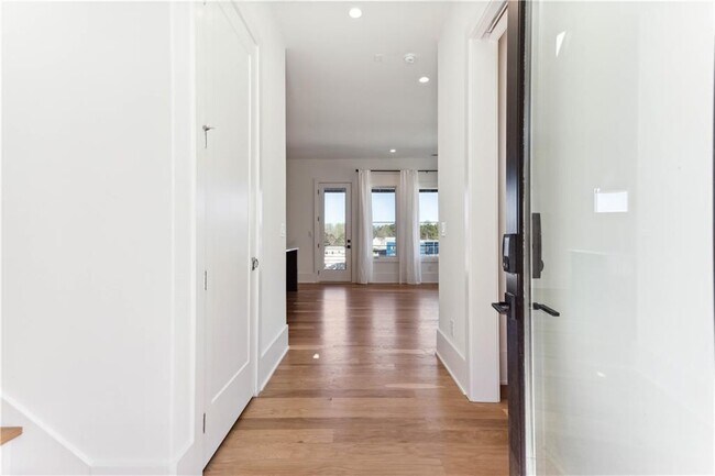 Photo - 10965 Serenbe Ln