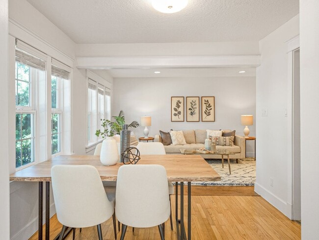 Photo - 2638 SW Custer St Unit #A (House)