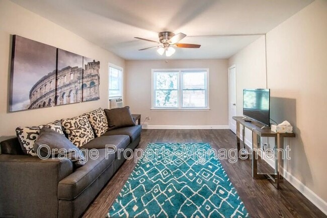 Building Photo - 820 N 46th St Unit #4 Rental