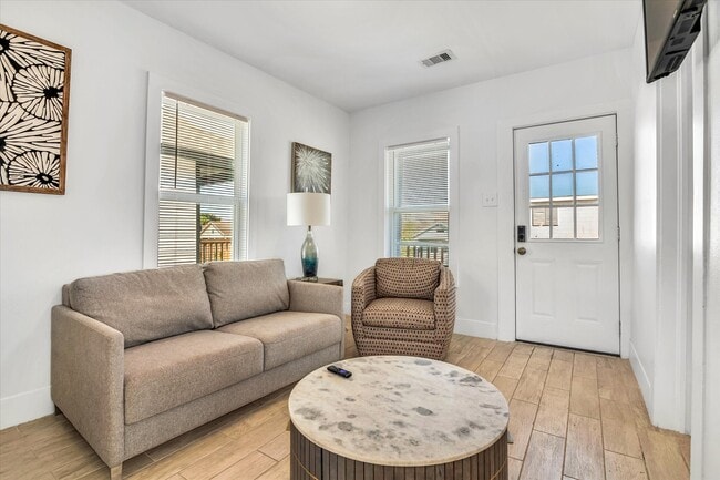 Photo - 5301 Avenue M