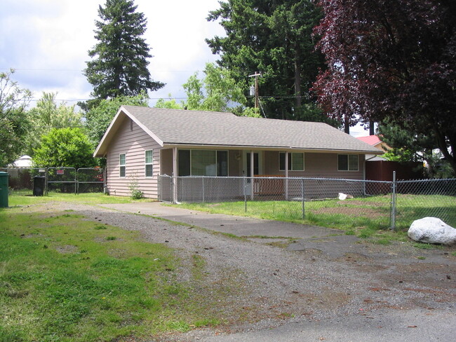 Building Photo - 621 SE 136th Ave Rental