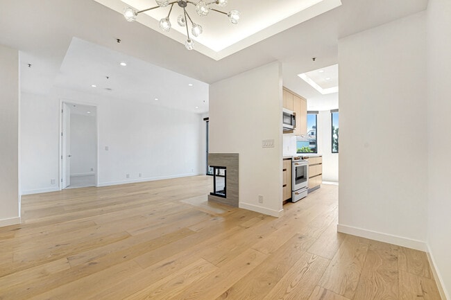Photo - 2112 Century Park Ln