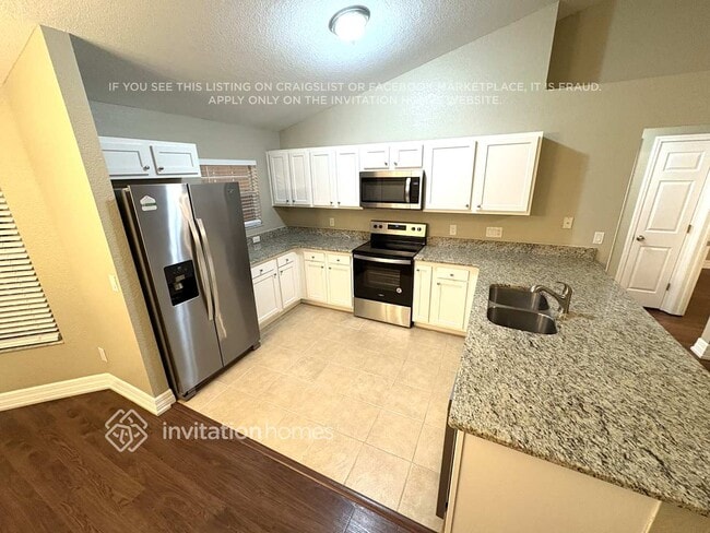 Photo - 25913 Aysen Dr