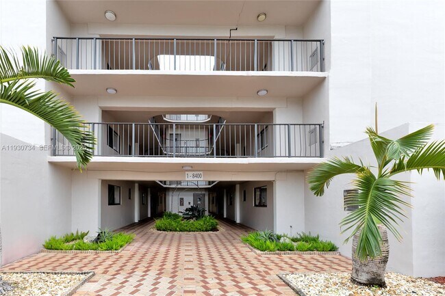 Building Photo - 8400 SW 133rd Avenue Rd Unit 117