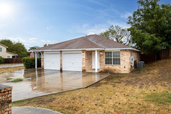 2/2 Duplex in New Braunfels, Texas - 2/2 Duplex in New Braunfels, Texas Townhome