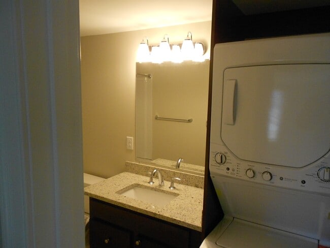 Photo - 58 Center St