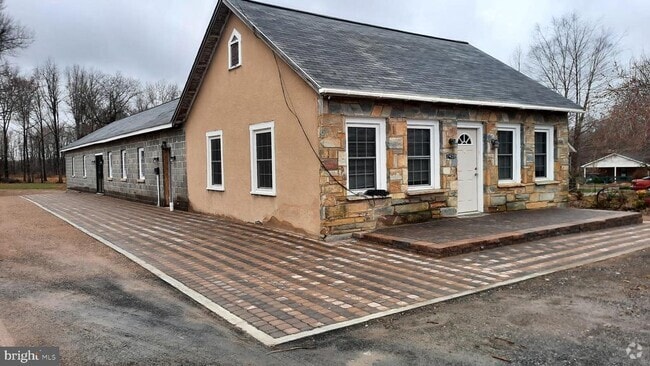 Building Photo - 7459 John Marshall Hwy Rental
