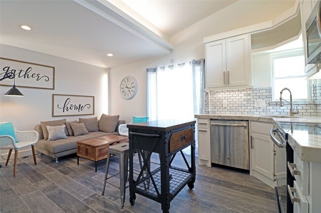 Photo - 2310 McDuffie St Unit G6