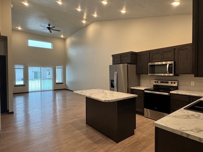 Photo - 5411 S Huntwood Ave