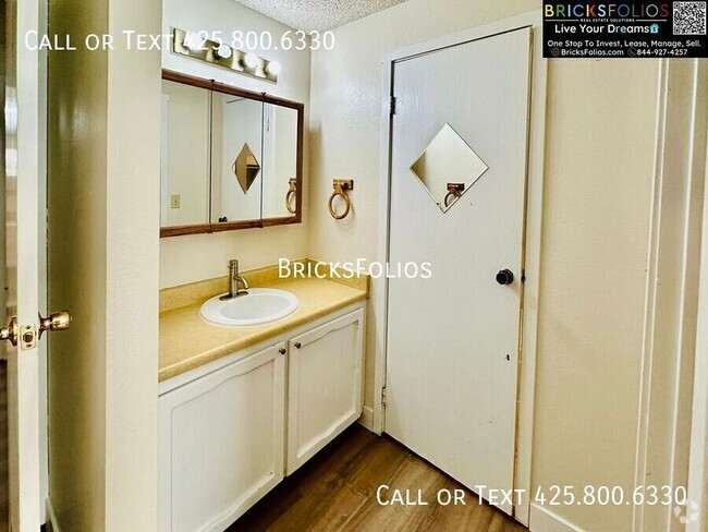 Building Photo - 820 Cady Rd Unit 206A Rental