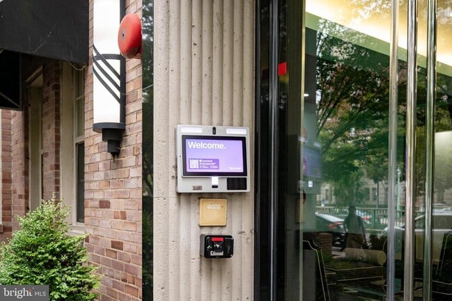 Photo - 1314 Massachusetts Ave NW Unidad 608