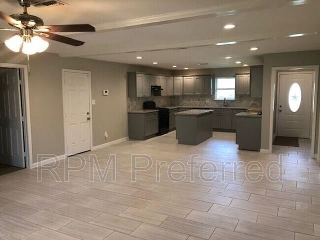 Photo - 5502 Chantilly Ln