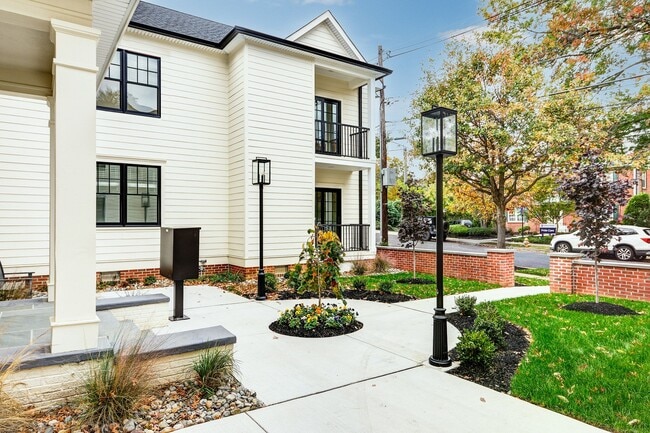 Photo - 20 E Redman Ave