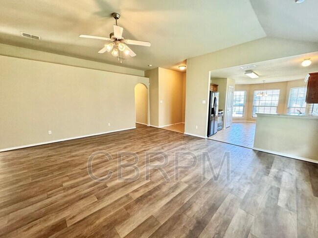 Photo - 5207 Harvard St