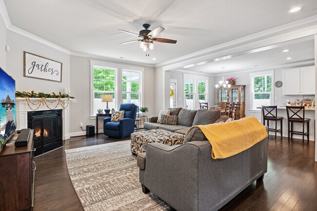 Photo - 4805 Regal Ct