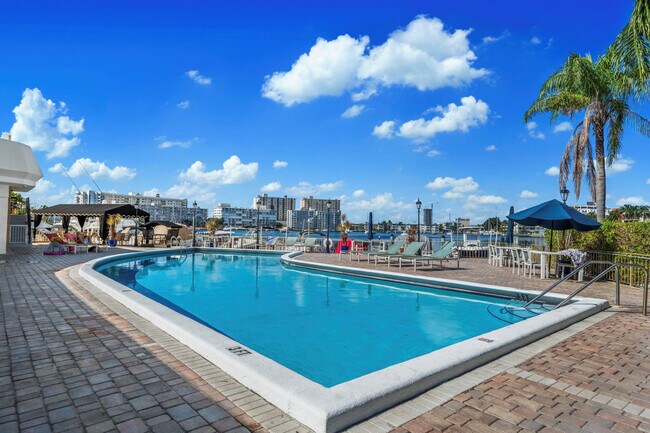Photo - 100 Golden Isles Dr Unit 313