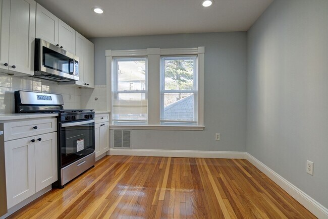 Photo - 88 Old Colony Ave Unit 1