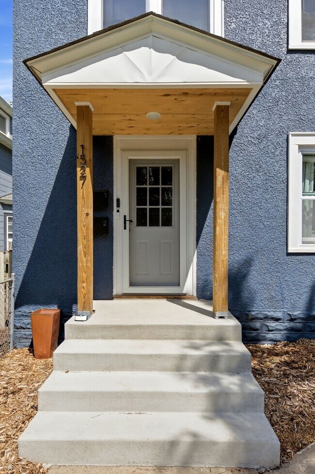 Photo - 1527 NE Madison St Unidad # 2