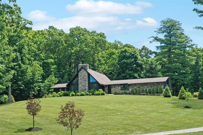475 N Riverside Rd