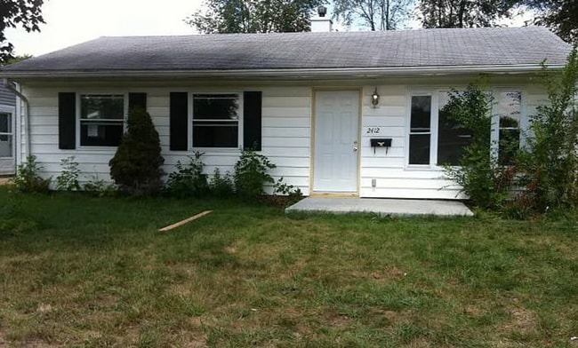 Building Photo - Remodeled 3 Bedroom House
