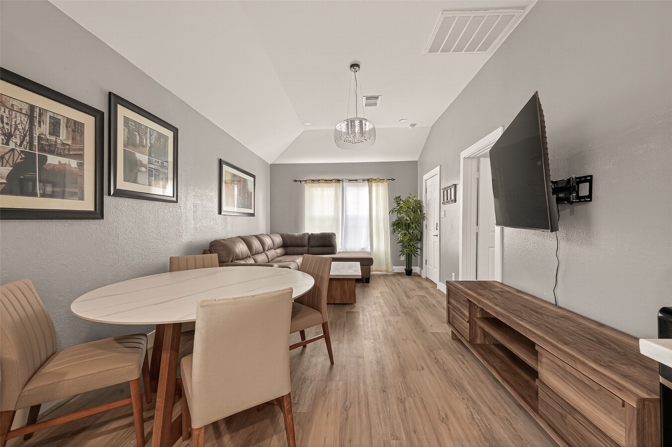 Photo - 4309 Beggs St