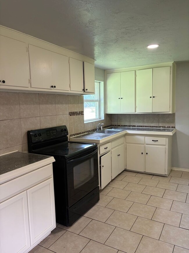 Photo - Nice size 2 bedroom for rent