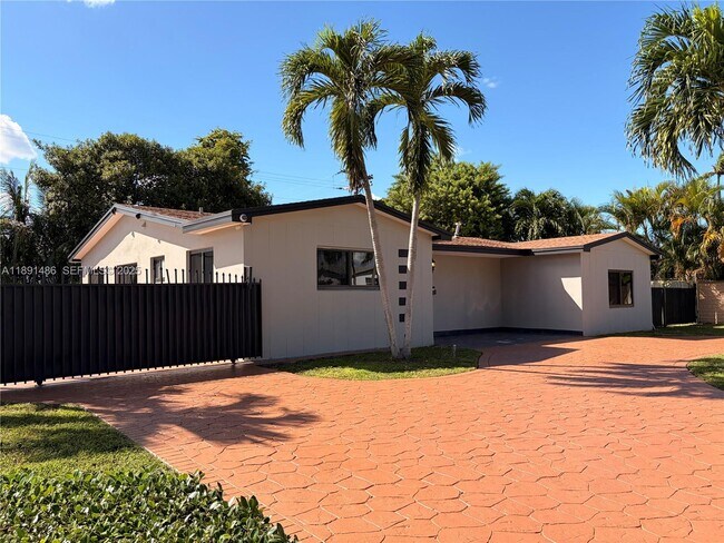 Photo - 2120 SW 84th Ave