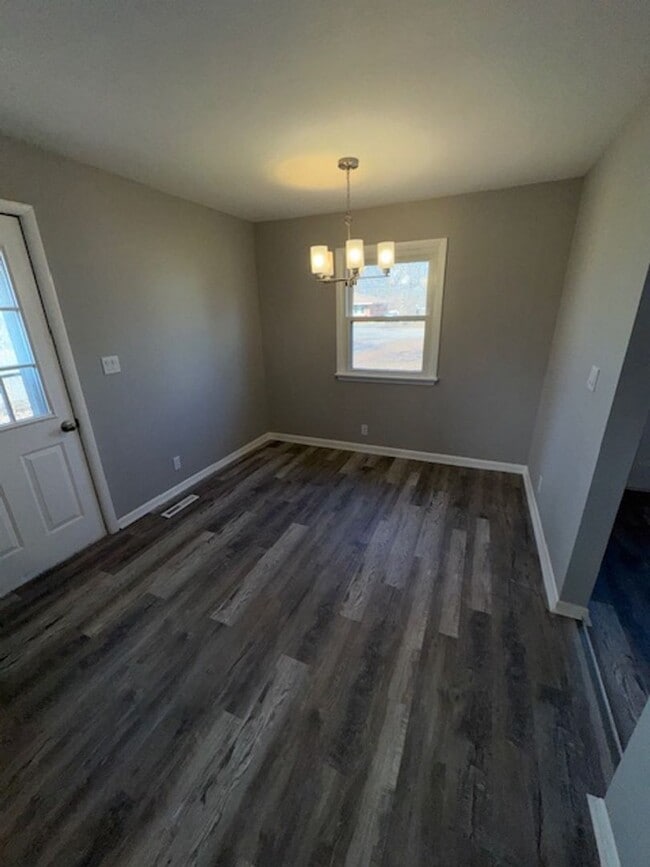 Photo - 3017 E Riverside Dr