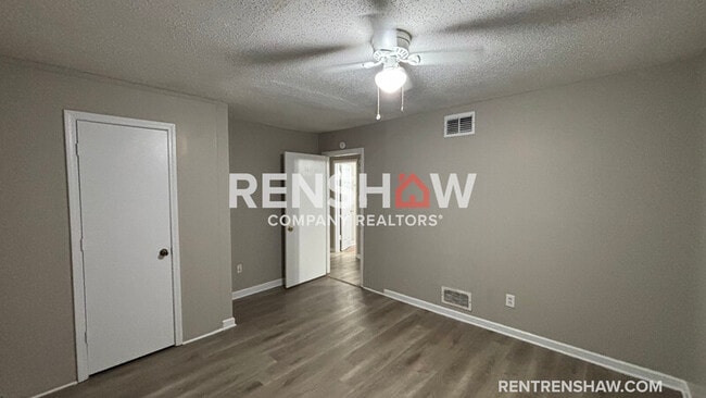 Photo - 4829 McCrory Ave