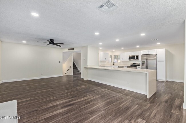 Photo - 4414 S Newberry Rd